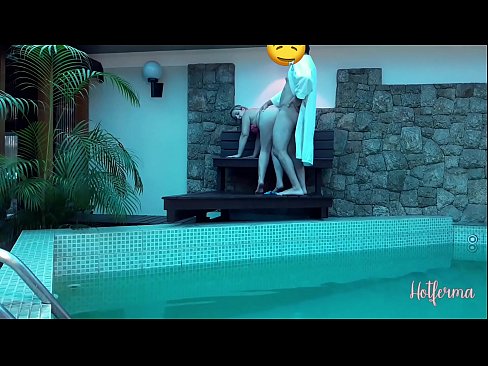 ❤️ Giimbitar sa amo ang katabang sa pool, apan dili makasukol sa init Porno sa ceb.hentaibar-com.ru ☑