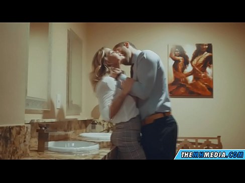 ❤️ Kung ang usa ka busty blonde naghaylo kanimo sa usa ka publiko nga kasilyas Porno sa ceb.hentaibar-com.ru ☑
